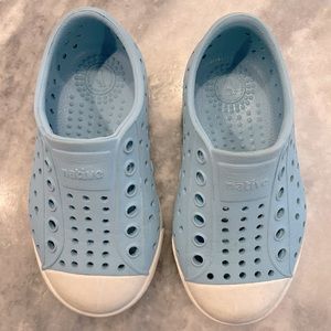 Toddler Native Light Blue size 6, Great shape!